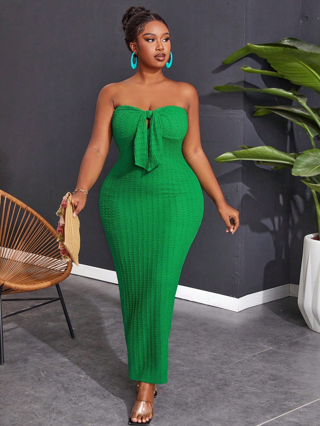 Slaydiva Women plus Size Solid Color Strapless Knotted Bodycon Dress